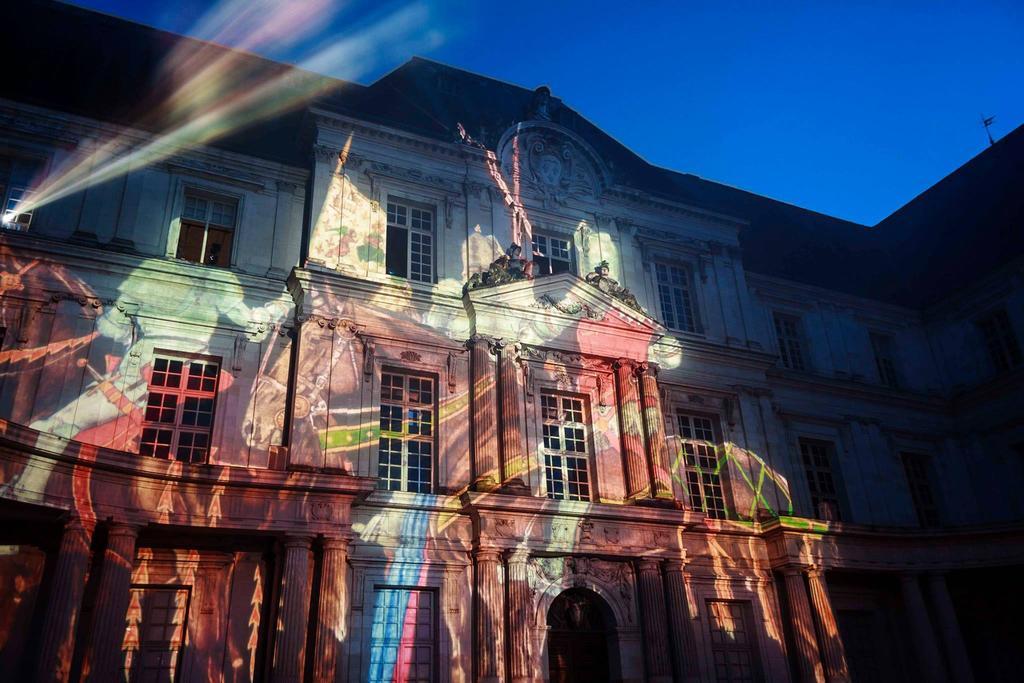 Les Abris Du Chateau Mer Bagian luar foto